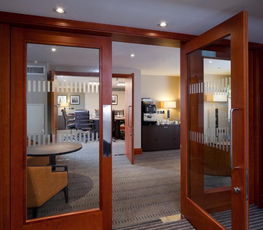 Holiday Inn London Kensington Forum, An Ihg Hotel Exterior foto